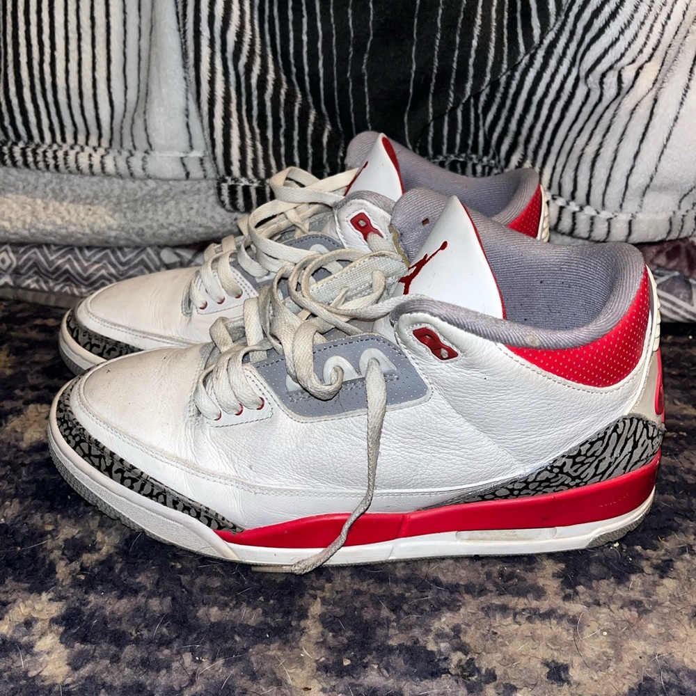 Jordan Athletic Shoes White Red Black